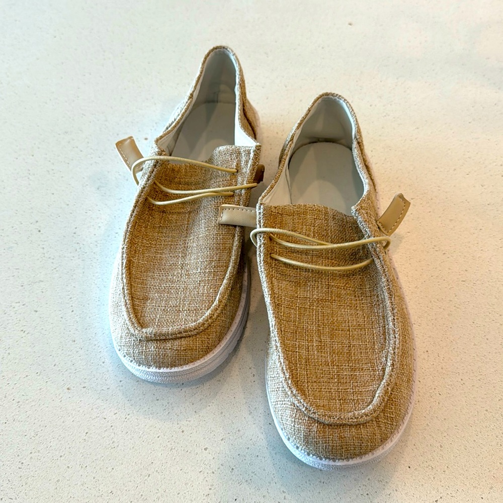 Women's Low Top Flat Sneakers, Lightweight Slip Ons